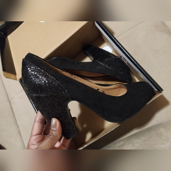 Black sequin heels - Picture 9 of 10